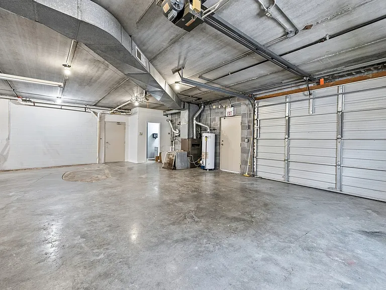 306 Orlando Ave — Photo 17