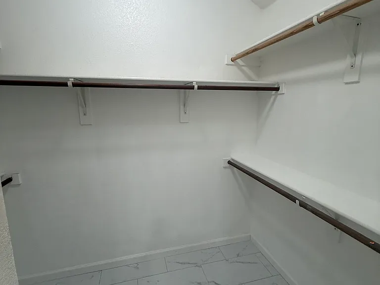 6609 Fairglen Dr — Photo 7