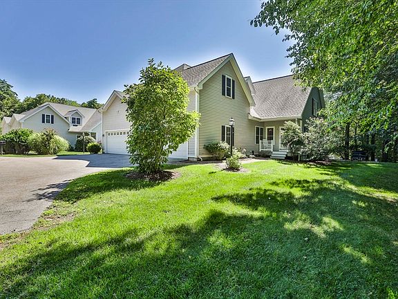 2nd image of 9 Partridge Ln #9