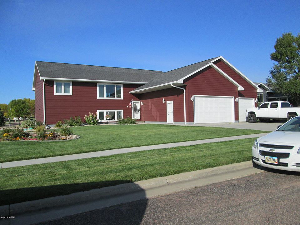1st image of 1001 Cherry Dr NE