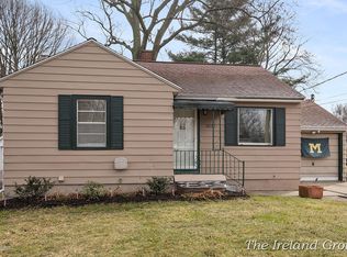 3020 Jefferson Ave SE, Wyoming, MI 49548