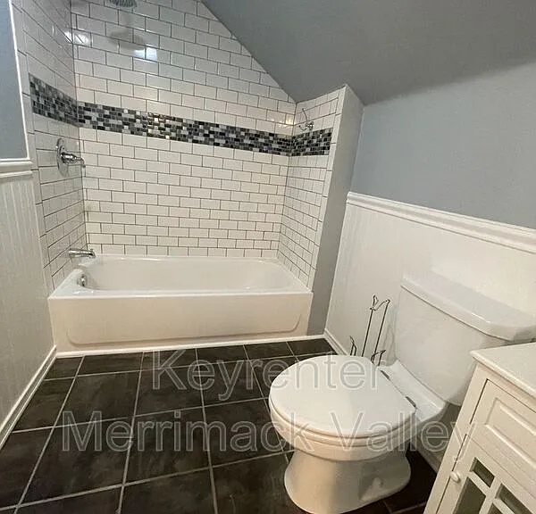 13 N Main St — Photo 19