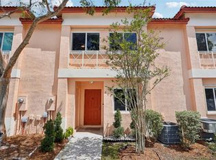 627 NW 208th Dr, Pembroke Pines, FL 33029
