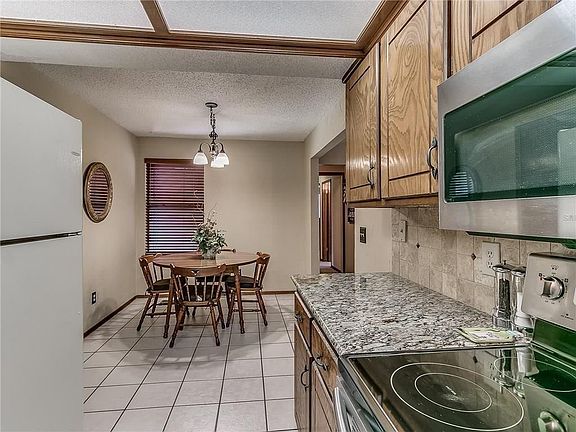 4th image of 12070 Sagamore Dr