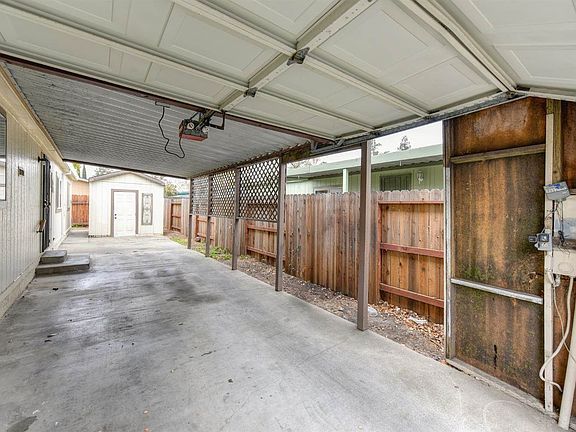 3rd image of 7855 Cottonwood Ln Unit 103