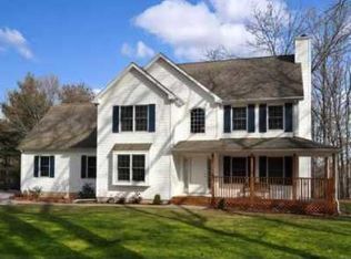 176 Stoddards Wharf Rd, Gales Ferry, CT 06335