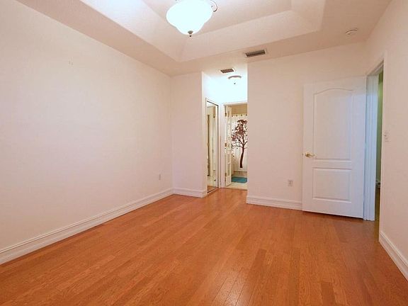 3rd image of 11420 NW 43rd Ter