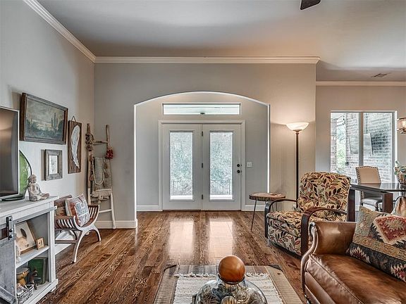 5th image of 312 Evie Pl