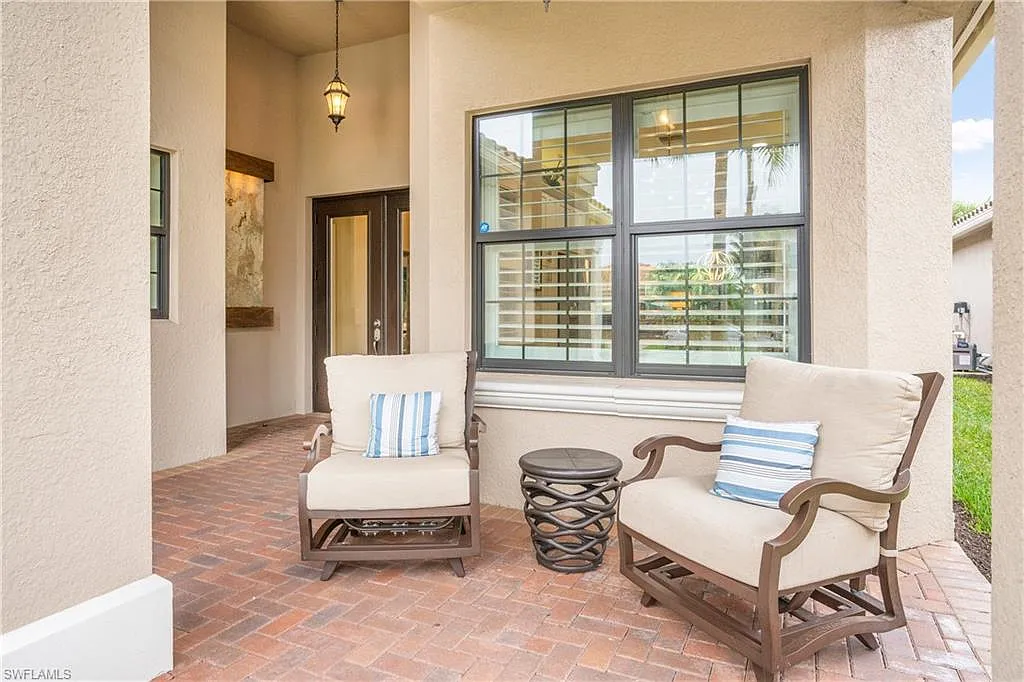 2 bed, 2.0 bath, 1978 sqft, $7,000 — Photo 2
