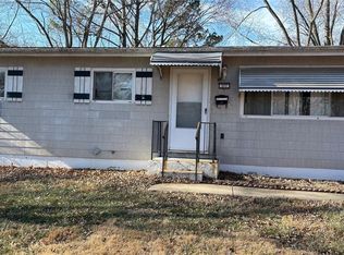277 Dashwood Dr, Saint Louis, MO
