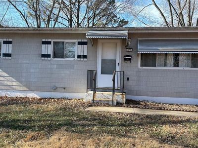 277 Dashwood Dr, Saint Louis, MO, 63135
