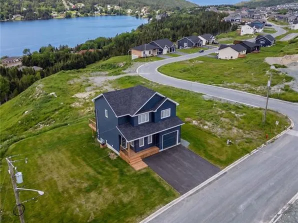 118 Sgt Donald Lucas Drive, Paradise, NL A1L4E1