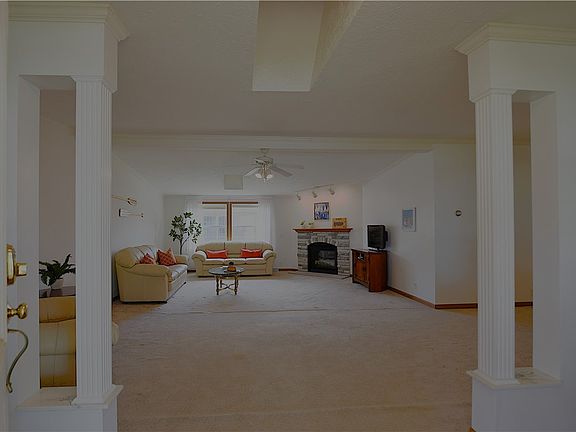 4th image of 5329 Lake Dr