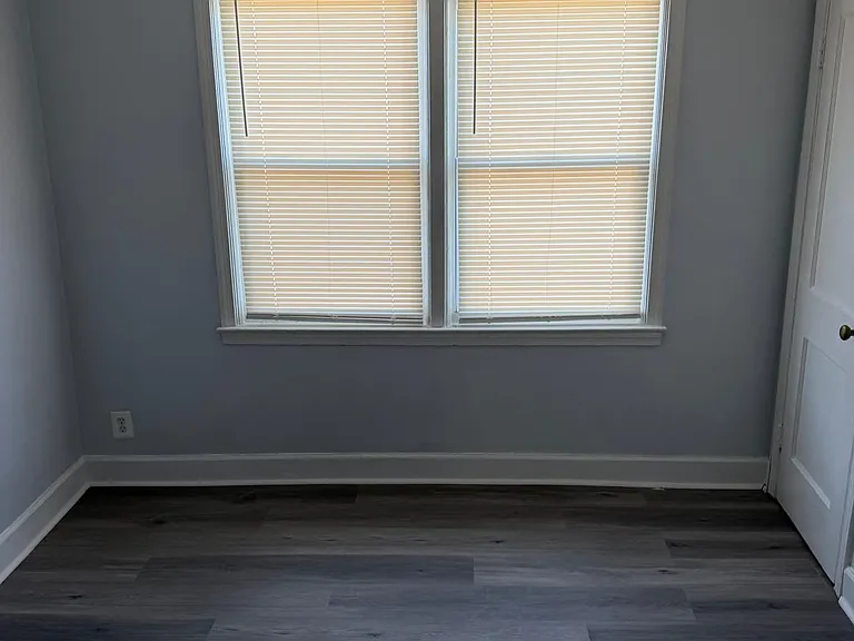 302 Denison St — Photo 13