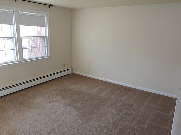 4th image of 7 Myles Standish Dr Unit 4