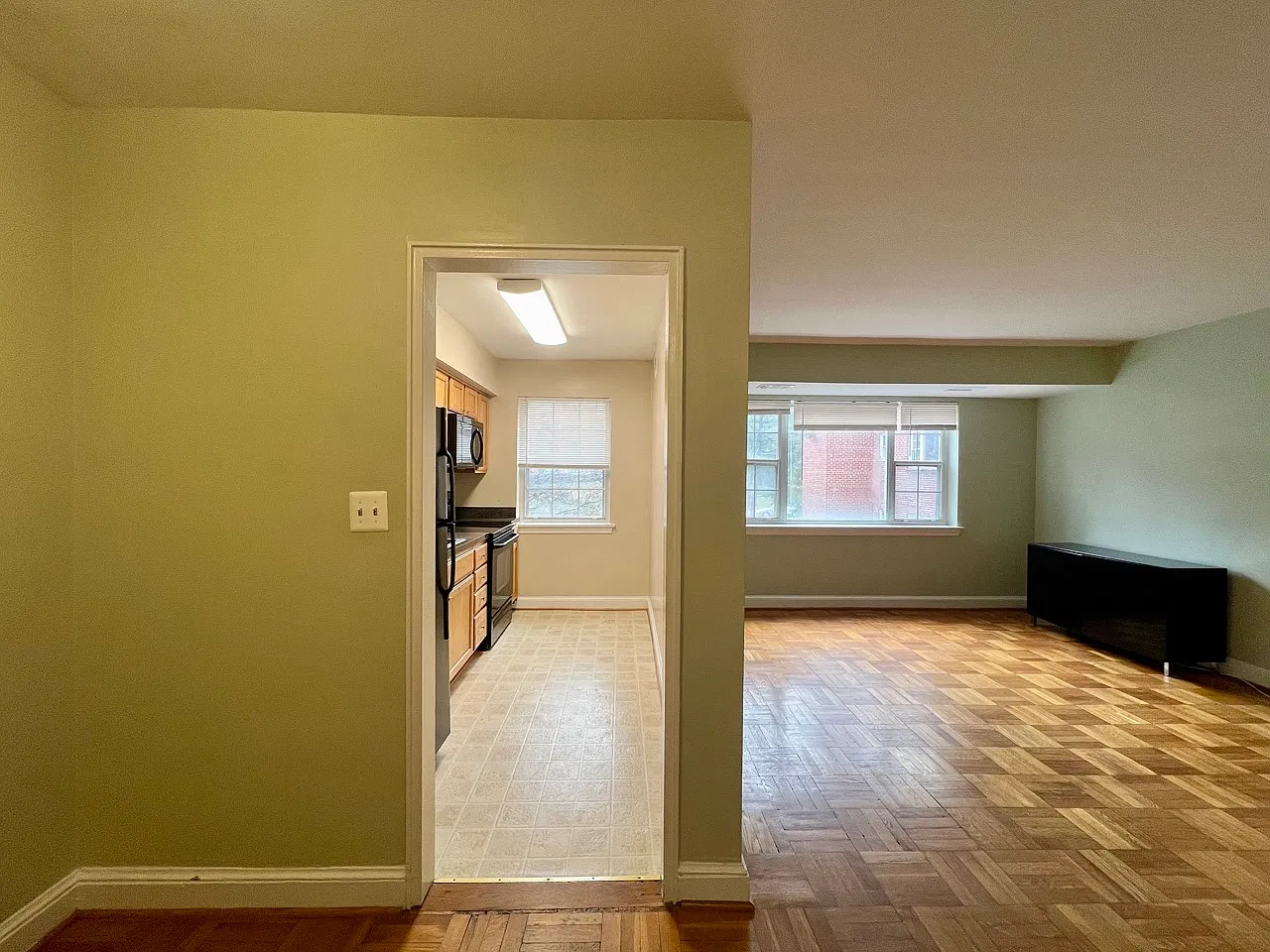 1303 North Ode Street - 214 — Photo 2