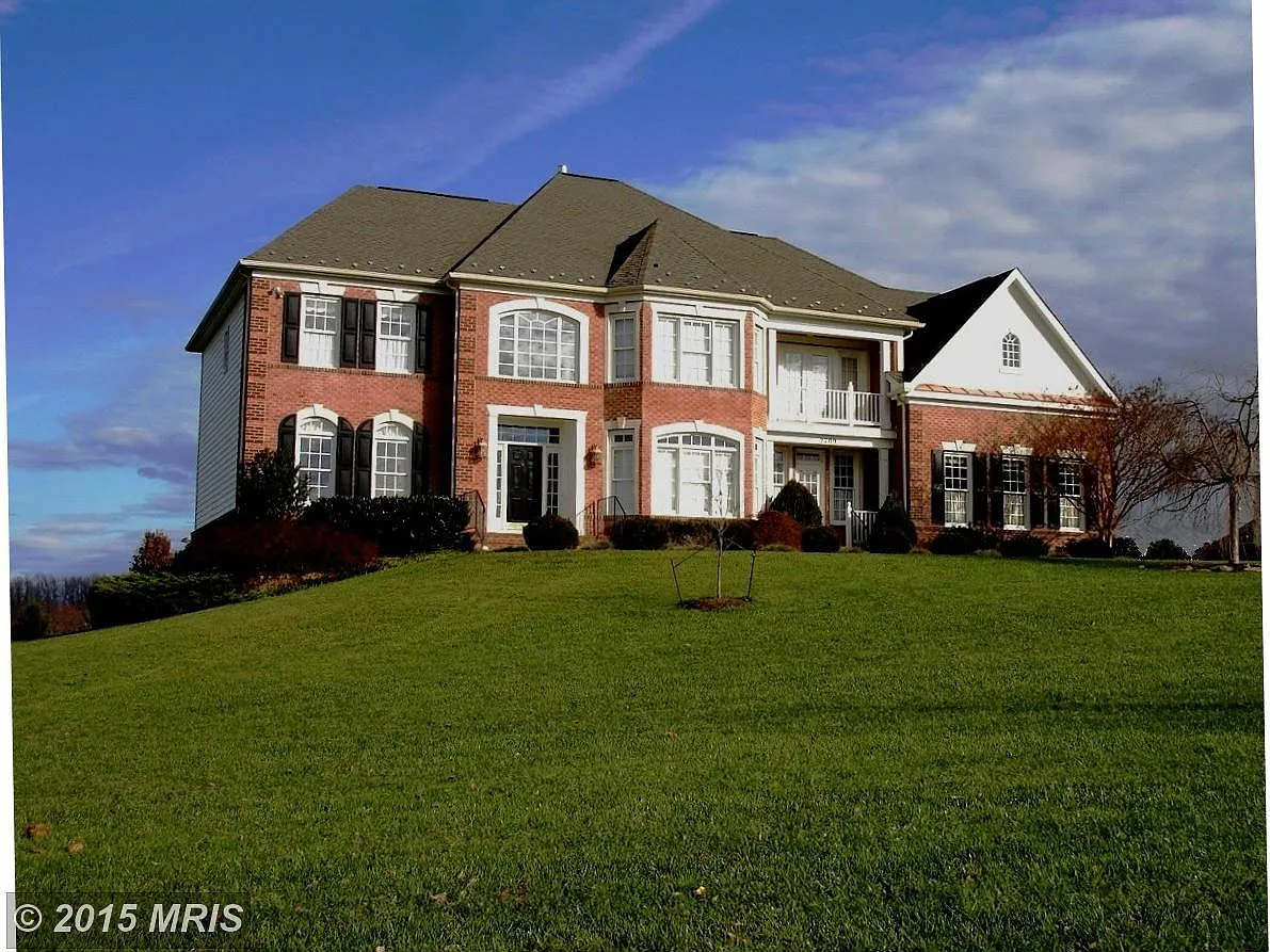2709 Farmview Dr photo 1