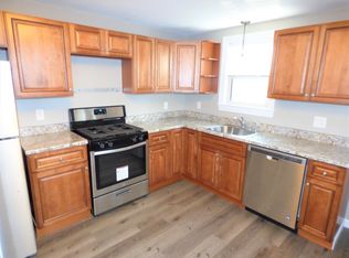 10 Stearns St #1, Waltham, MA 02453