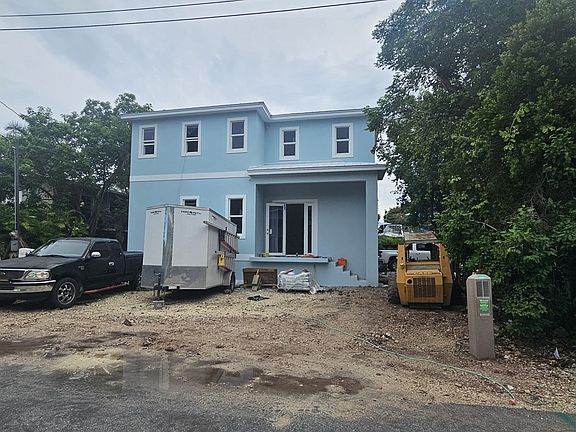 2nd image of 405 Coconut Dr