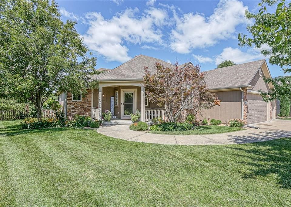 1st image of 1504 NW Pecan Pl