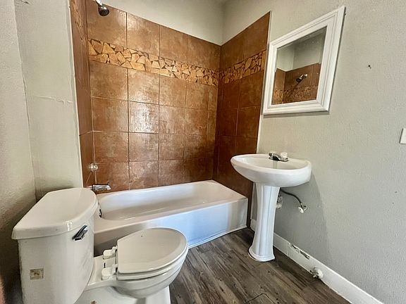 5th image of 116 Cornell Ave #201