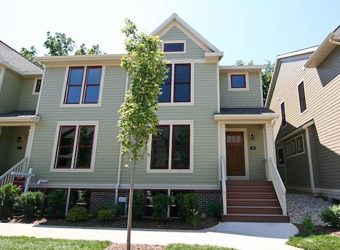 1st image of 914 Blodgett St SE