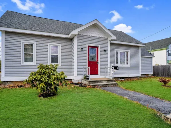 93 Saco St, Westbrook, ME 04092