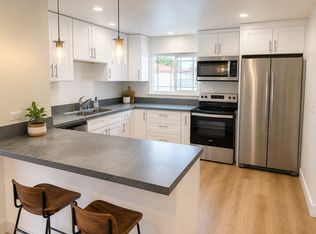 121 12th St, Seal Beach, CA 90740