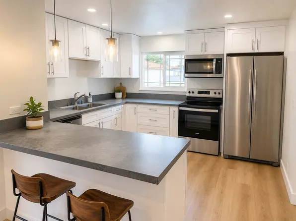 121 12th St, 121 12th St #F, Seal Beach, CA 90740