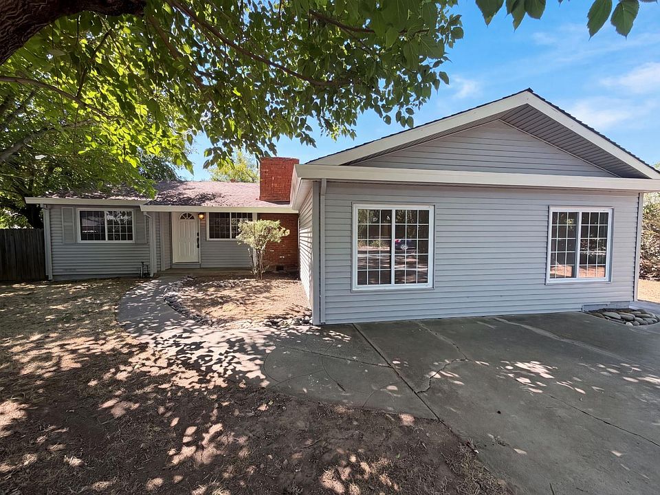 1st image of 209 Bryan Ave