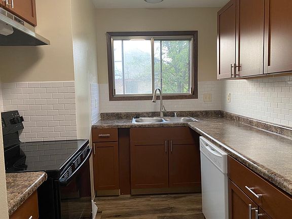 4th image of 4007 W College Ave