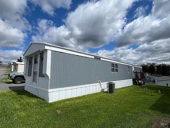 2nd image of 79 Canyon Vlg