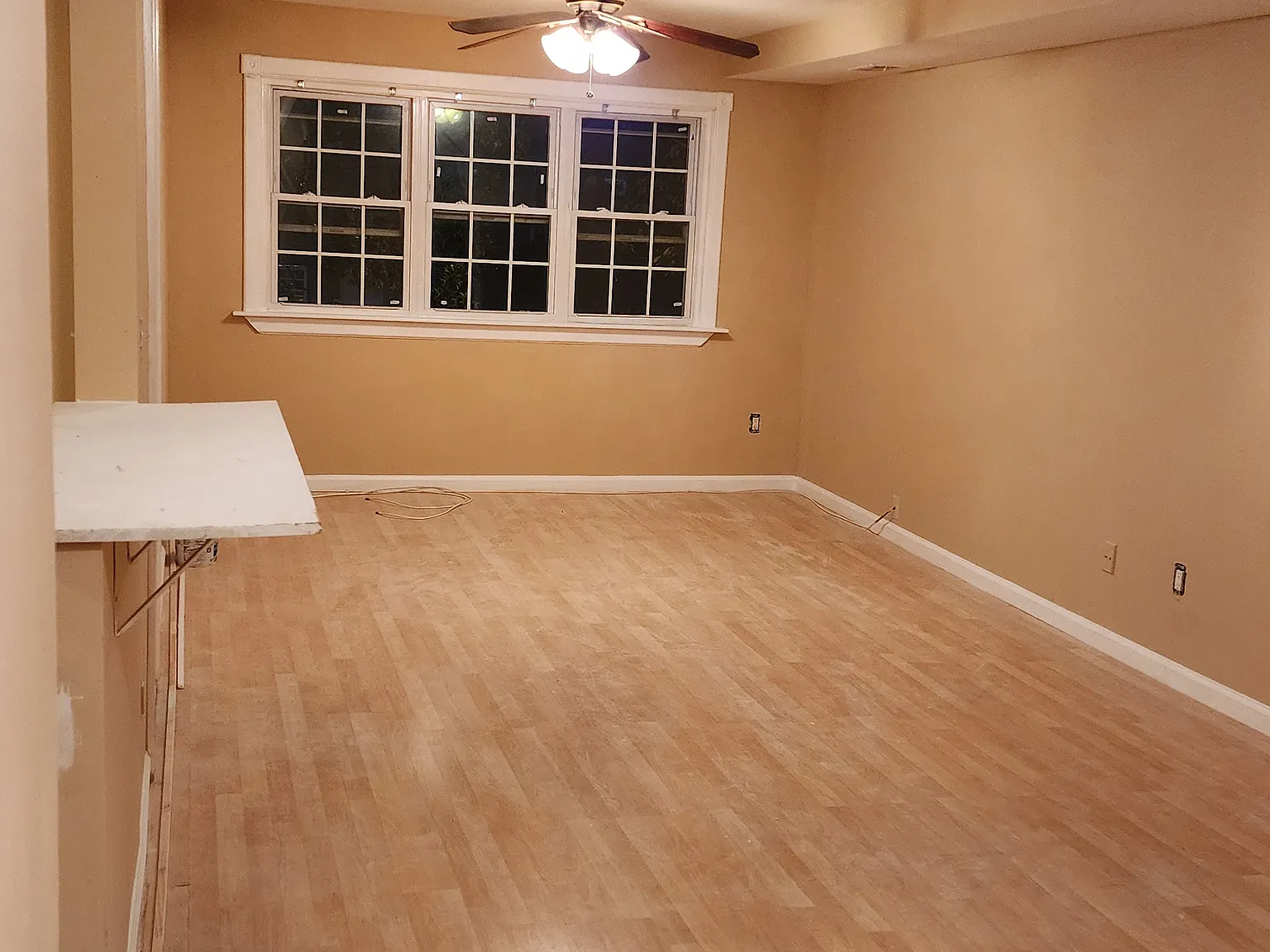 2 bed, 900 sqft, $2,300 — Photo 2