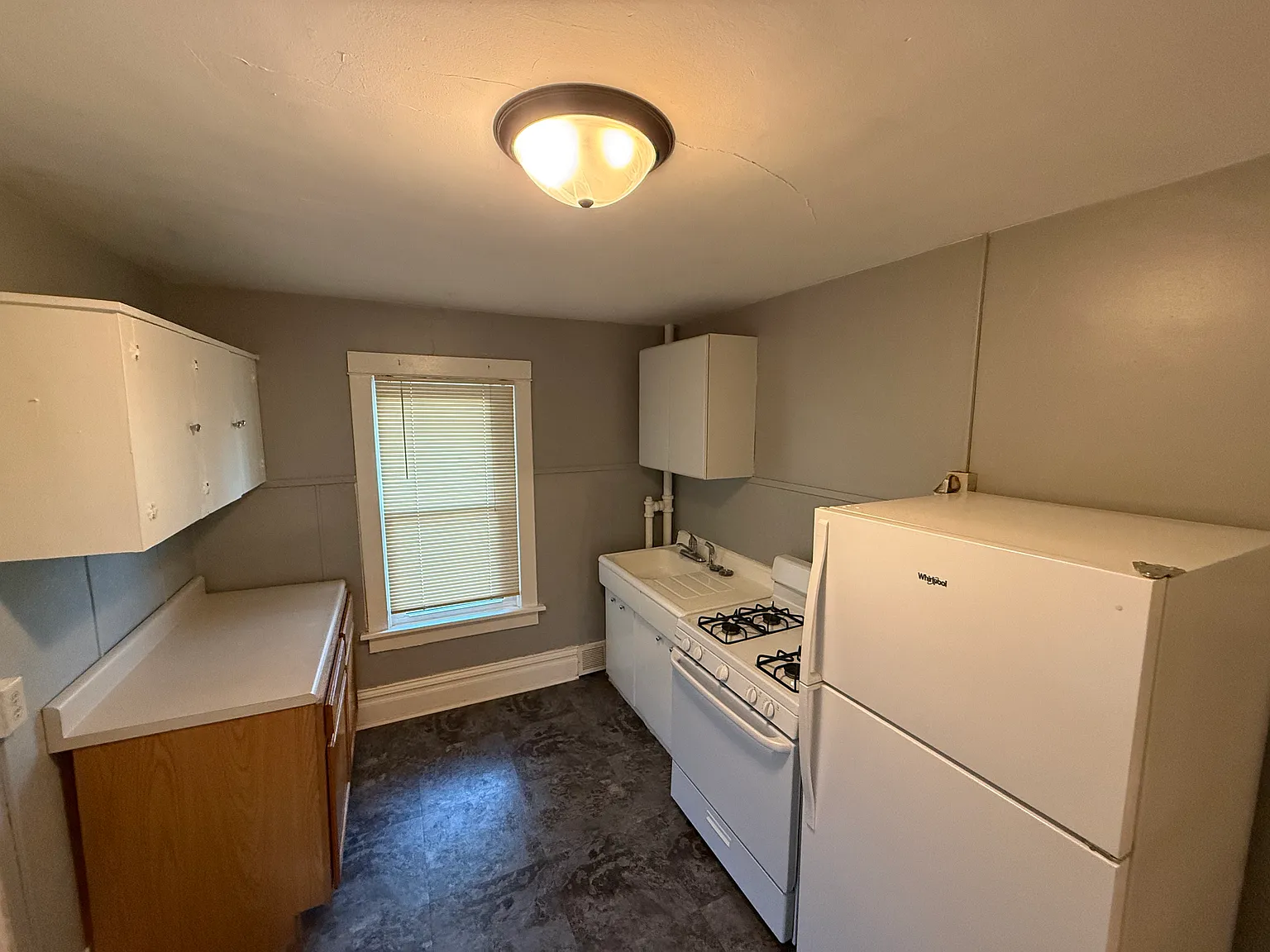2 bed, $1,150 — Photo 4