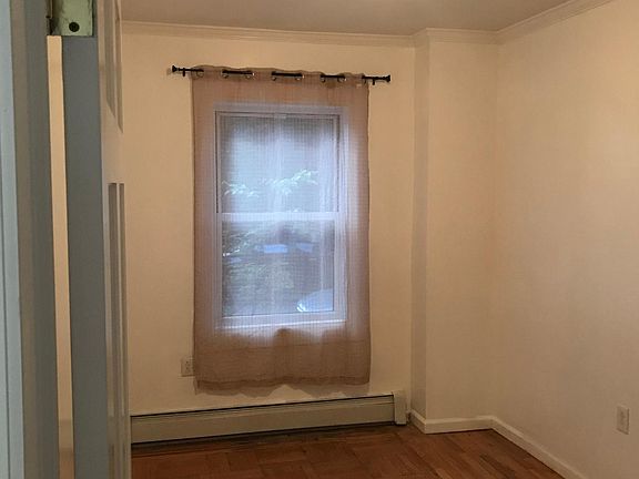 4th image of 8229 Penelope Ave #B