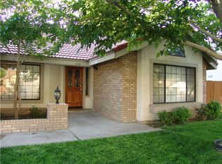 1231 N Mayflower Cir, Ridgecrest, CA 93555