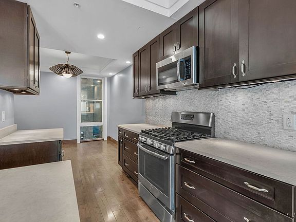 3rd image of 1512 Frankford Ave APT 1