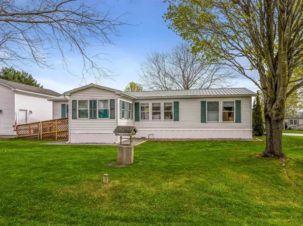 15 Marc Avenue, St. Albans City, VT 05478