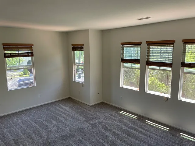 4 Newton Ct — Photo 7