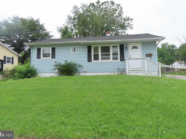 32 Stevens Ave, New Castle, DE 19720