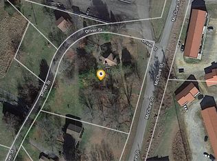 765 McClure St, Red Boiling Springs, TN 37150