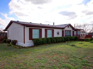 205 Riverside Dr W, Llano, TX 78643