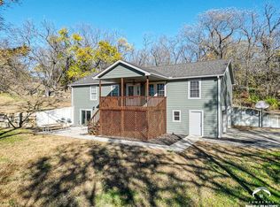 11750 46th St, Perry, KS 66073