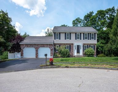 23 Stonehouse Ln, Worcester, MA, 01609