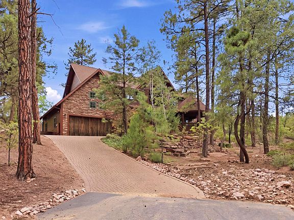 2nd image of 304 N Grapevine Dr