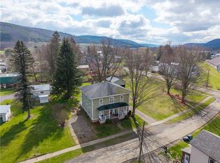 4 Church St, Avoca, NY 14809