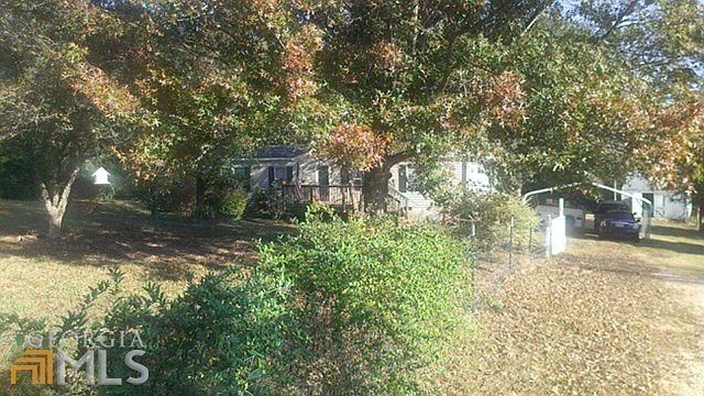 2nd image of 360 Murphy Rd