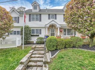 47 Hathaway Rd, Bronxville, NY 10708