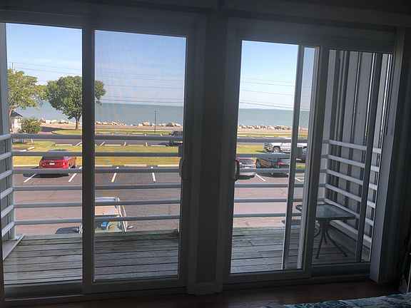2nd image of 214 Clinton Reef Dr