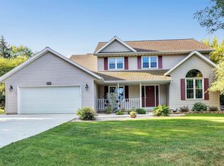 2648 Pecan St, Green Bay, WI 54311